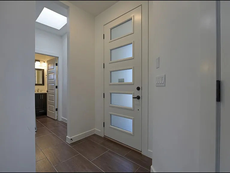 12478 Lanchester Dr — Photo 4