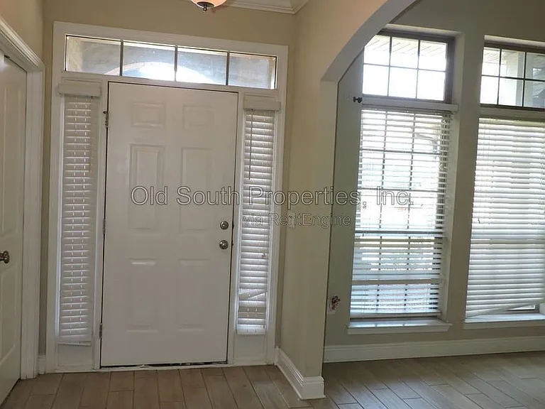 4221 Essex Terrace Cir — Photo 2