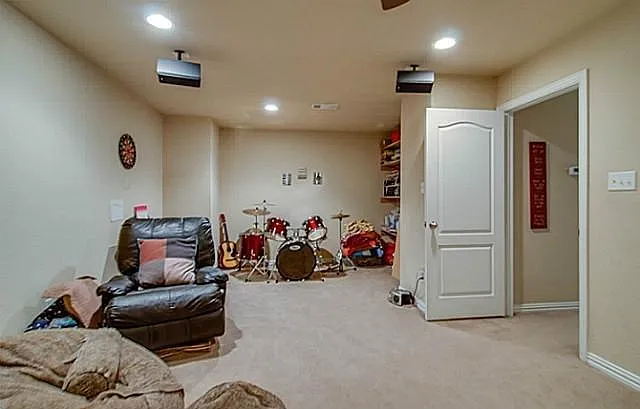 557 Mobley Way — Photo 15