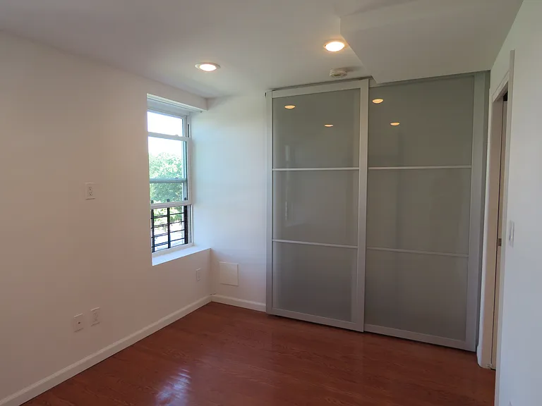 625 Walton Ave #3 — Photo 6