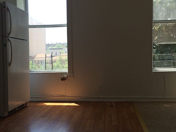 4th image of 642A Saint Marks Ave #2