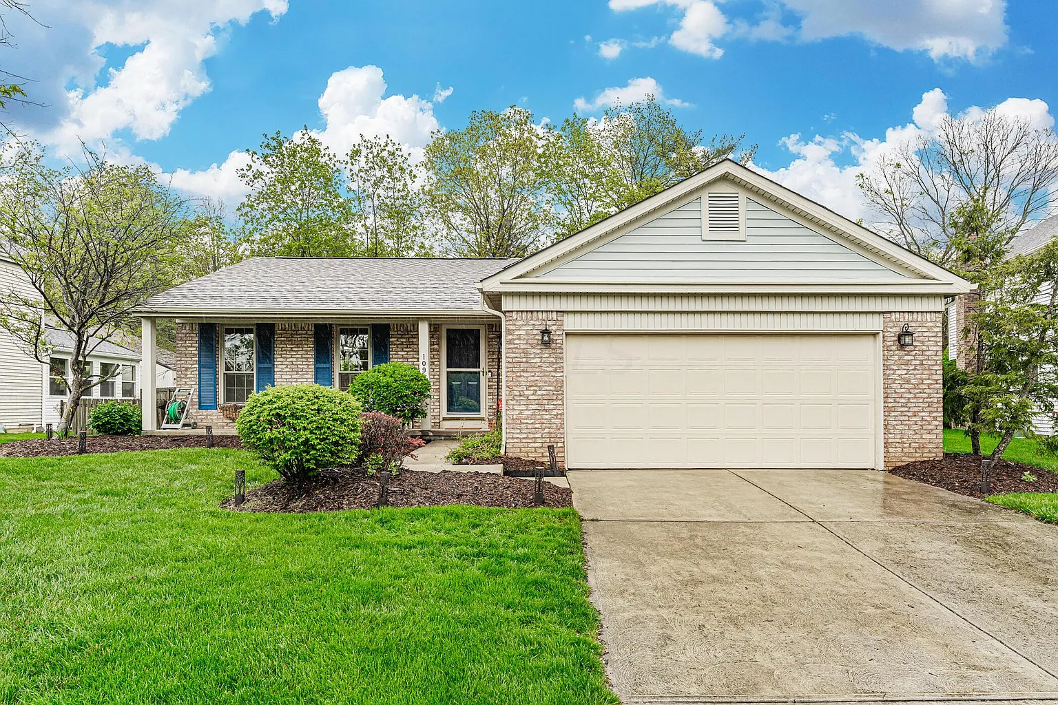 109 Spicewood Ln photo 1