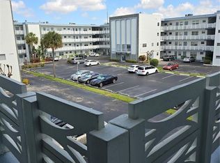 4090 NW 42nd Ave APT 305, Lauderdale Lakes, FL 33319