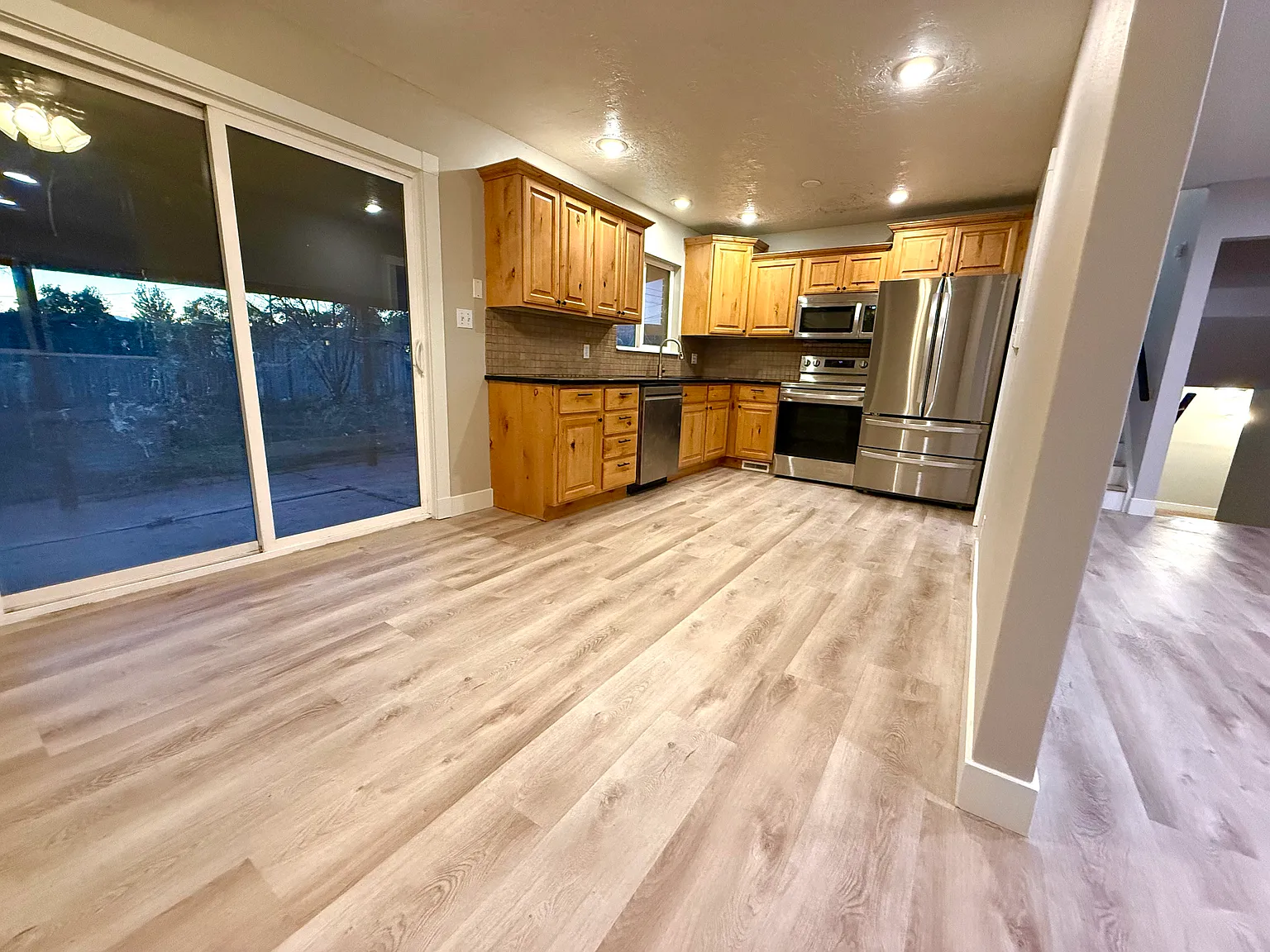 4 bed, 2.5 bath, 1700 sqft, $2,500 — Photo 3
