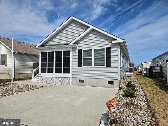 2nd image of 152 Sandyhill Dr