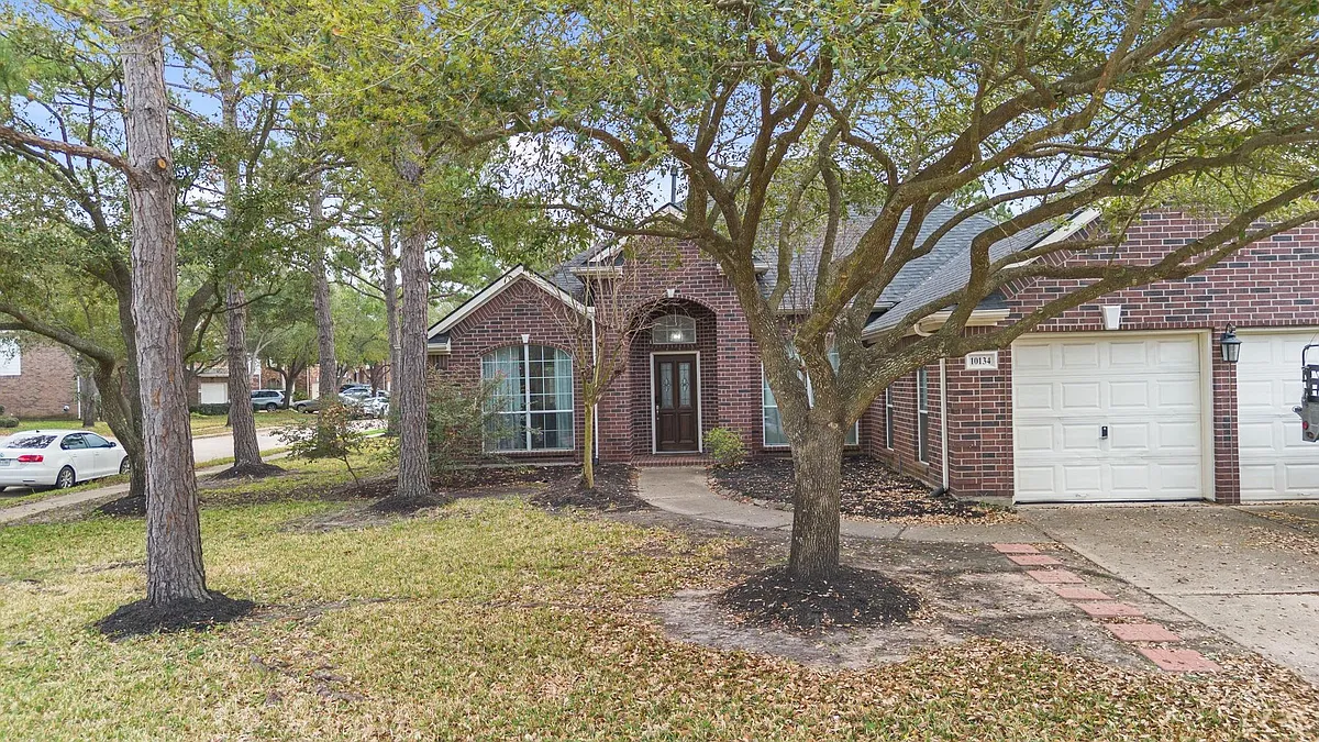 Building Photo - 10134 W Temple Dr