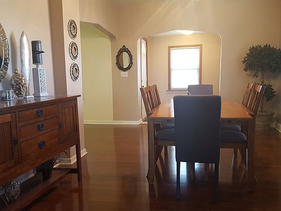 Large Dining Rm w/ new floor