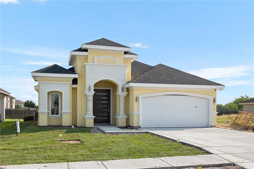 3 bed, 2.5 bath, 1650 sqft, $2,000 — Photo 1