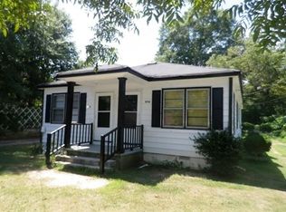 69 E Wright St #B, Winder, GA 30680