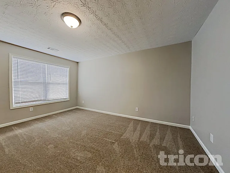 104 Lantana Trce — Photo 13