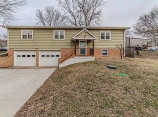 4504 Freeman Rd, Manhattan, KS 66503