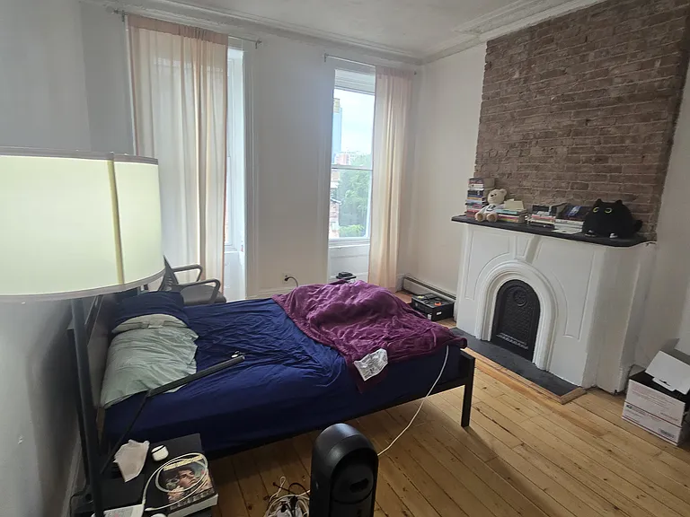 38 Wayne St #4L — Photo 6