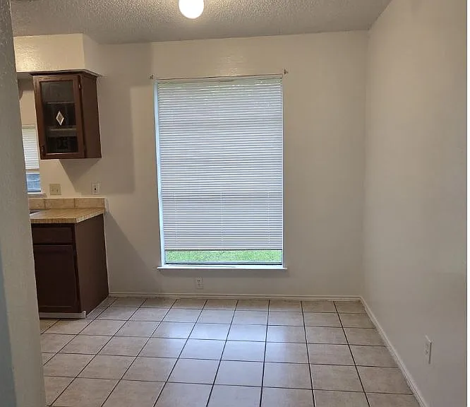 5809 Guildwood Dr — Photo 3