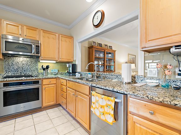 3rd image of 5373 5th Fairway Dr #5373