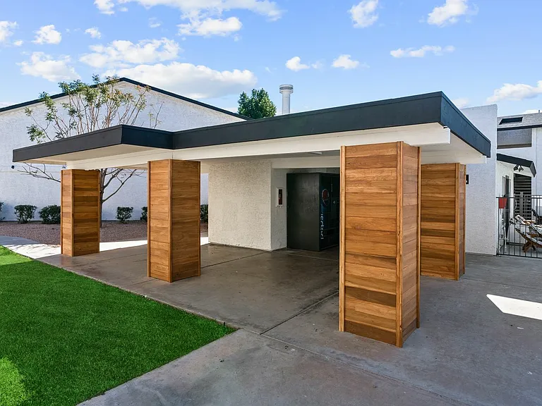 Astero Mesa West — Photo 2