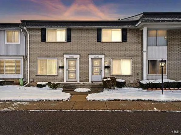 28060 Universal Dr, Warren, MI 48092