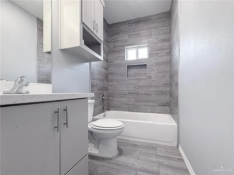 444 E Acacia St #3 — Photo 7