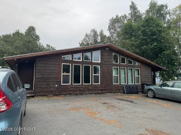 341 Fireoved Dr, Anchorage, AK 99508