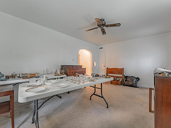 4th image of 416 N Garden St