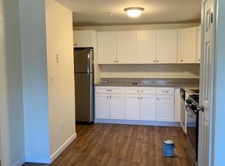 361 Hildreth St APT 33, Lowell, MA 01850