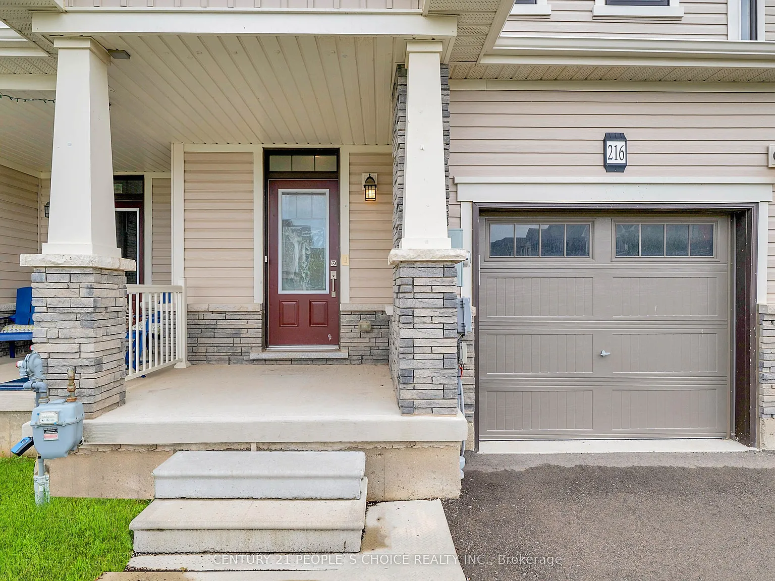 3 bed, $2,200 — Photo 3