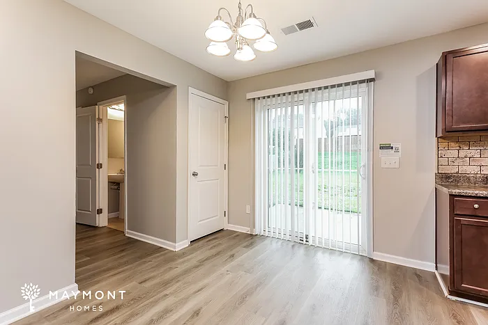111 Dunbartin Dr — Photo 5
