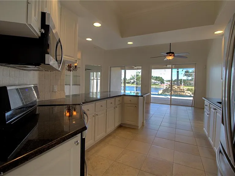 7681 Sicilia Ct — Photo 14