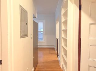 608 Franklin St APT 1, Melrose, MA 02176