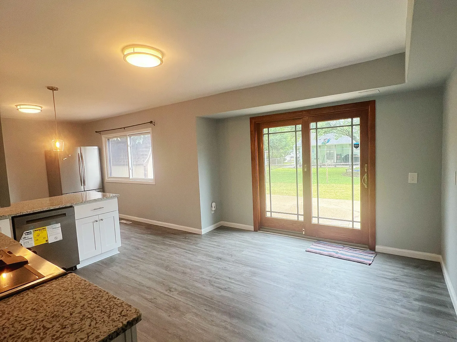 4 bed, 2.5 bath, 1732 sqft, $2,450 — Photo 3