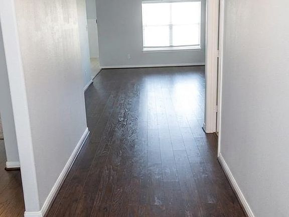 5th image of 1100 Flatwater Trl