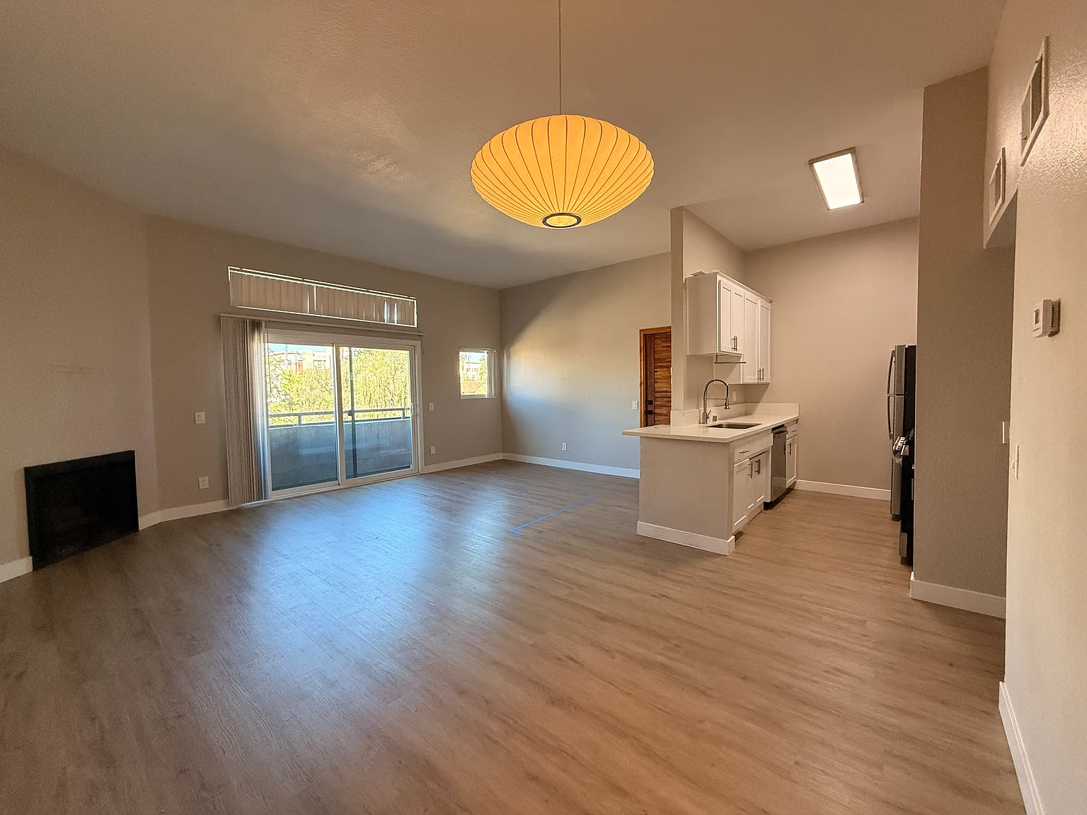 2 bed, 1000 sqft, $2,950 — Photo 3