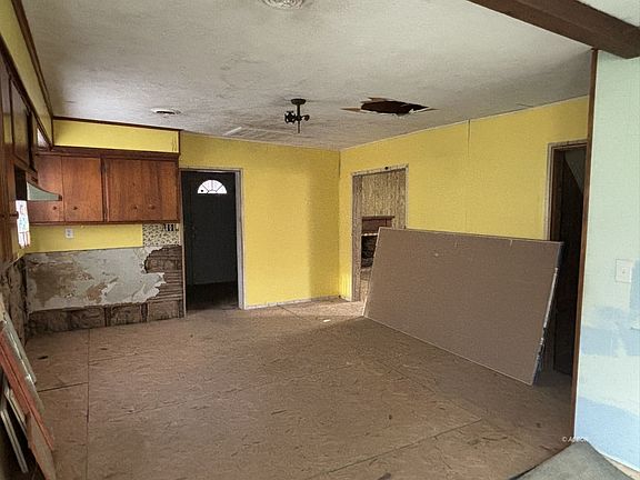 2nd image of 14222 Kimberly Rd