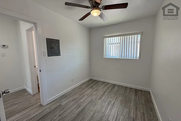 1342 E Willetta St #8 — Photo 16