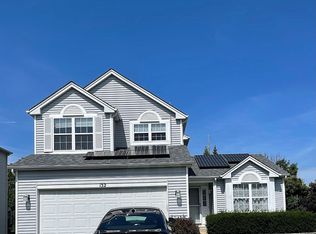 132 N Waterford Dr, Round Lake, IL 60073
