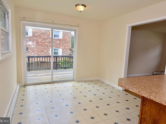4th image of 14760 Dodson Dr
