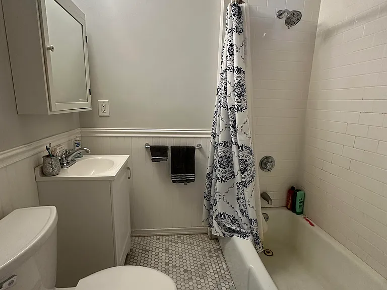 62 W Rutland Sq #2 — Photo 8