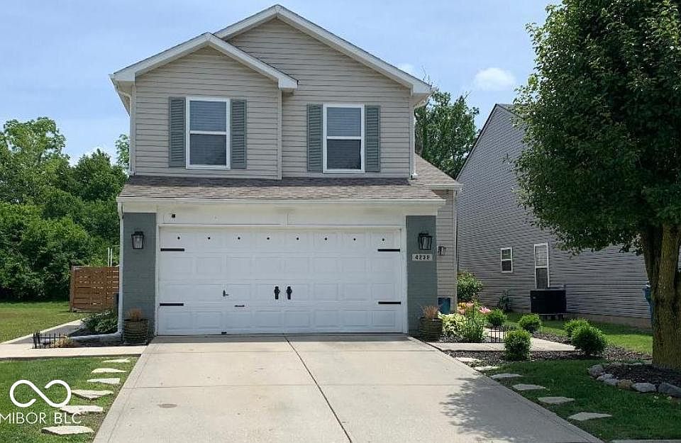 1st image of 4239 Village Trace Dr