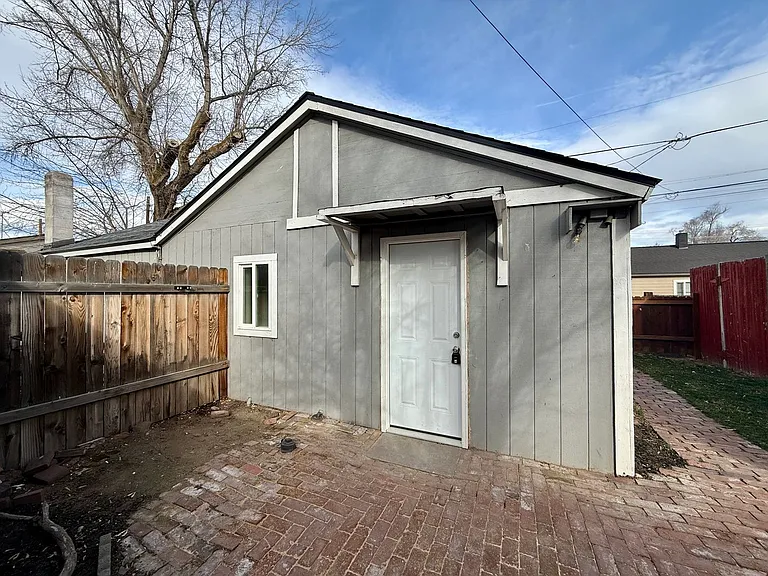 You Don't Want To Miss This Home That Is Walking Distance From Downtown Redmond!! — Photo 13