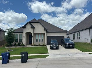 904 Park Vista Dr, Justin, TX 76247