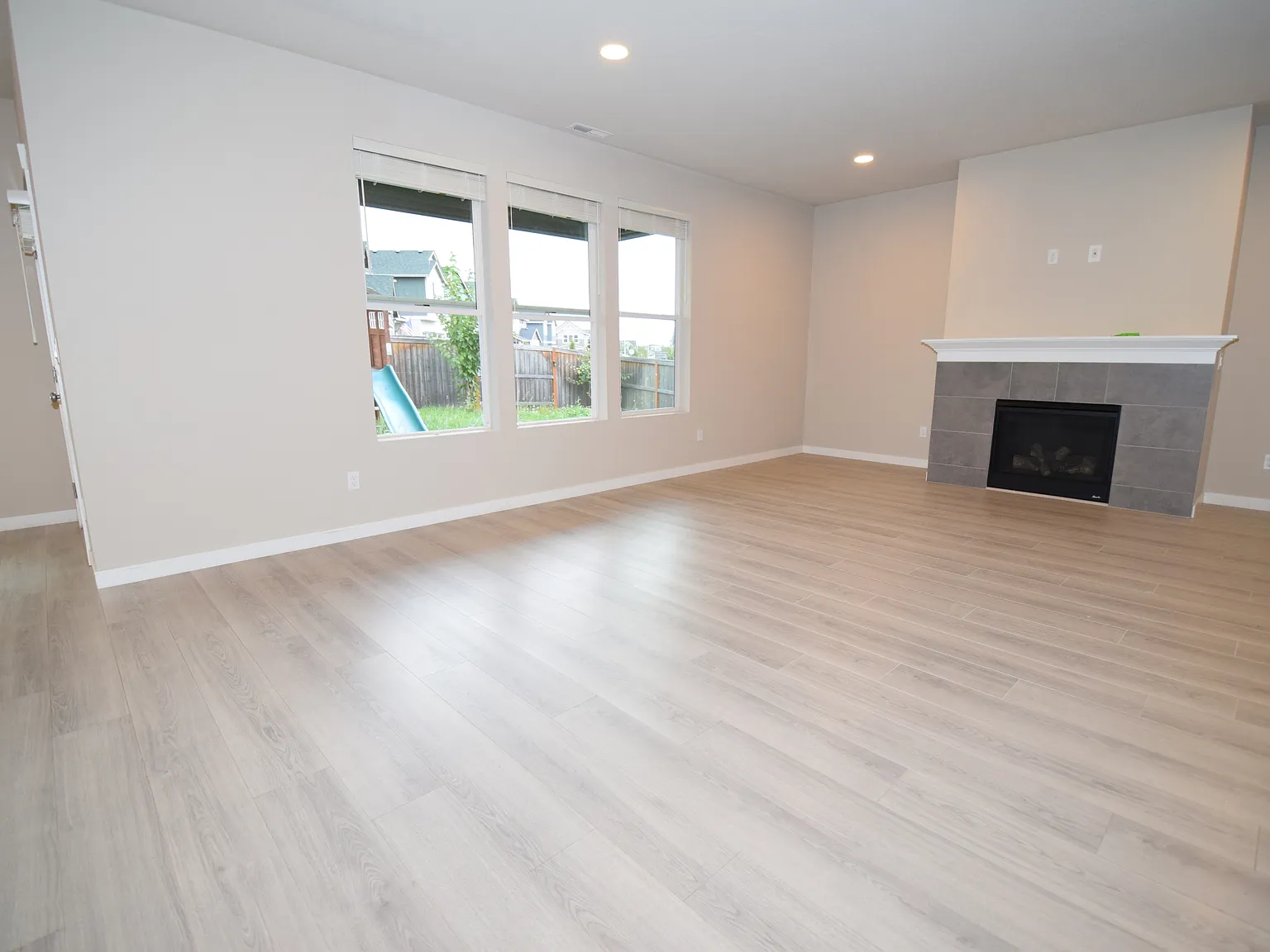 1690 S Quartz Dr - 1 — Photo 3
