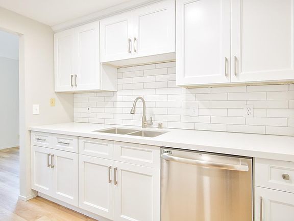 5th image of 2607 Willowbrook Ln Unit 60