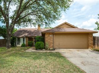 3936 Seven Gables St, Fort Worth, TX 76133