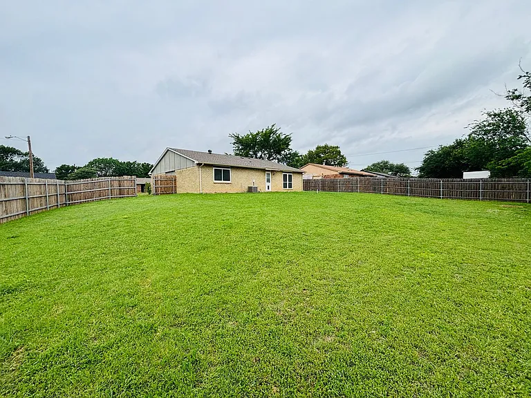 6420 Wakefield Rd — Photo 28