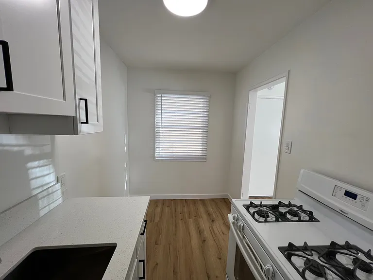 75 Granada Ave #A — Photo 15
