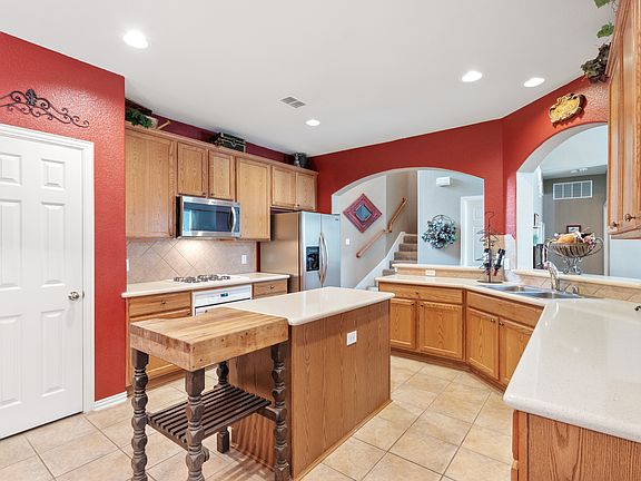 5th image of 1703 Bentley Dr