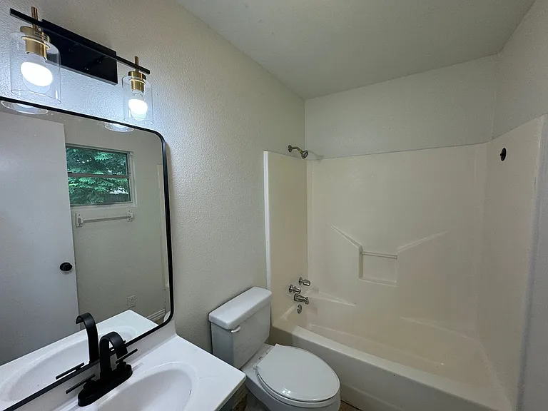 108 Easy St — Photo 24