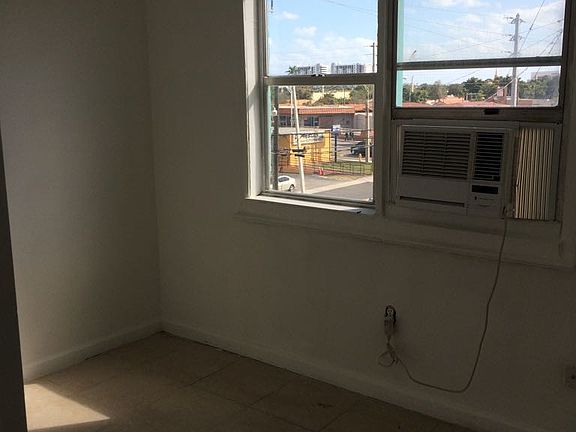 3rd image of 2300 W Flagler St APT 06