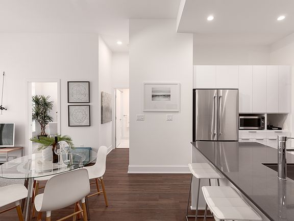5th image of 430 Westview St #206