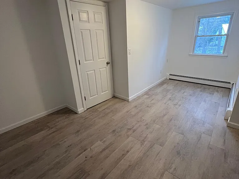 21 Walnut Ave — Photo 7