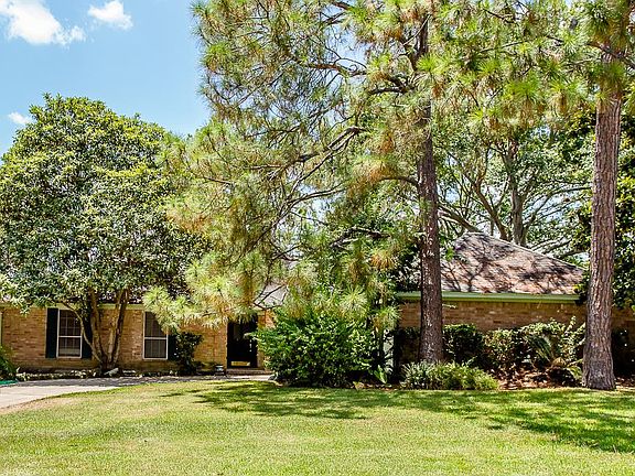 2nd image of 3038 Golden Hills Ln